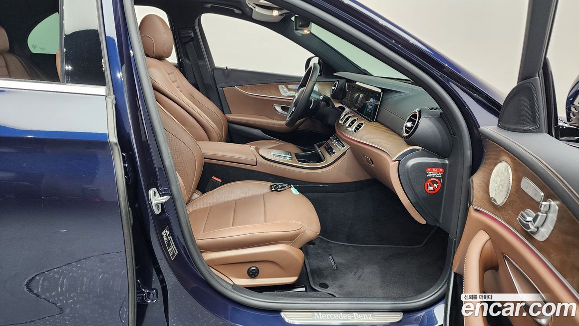 Mercedes-Benz E-Class 2021