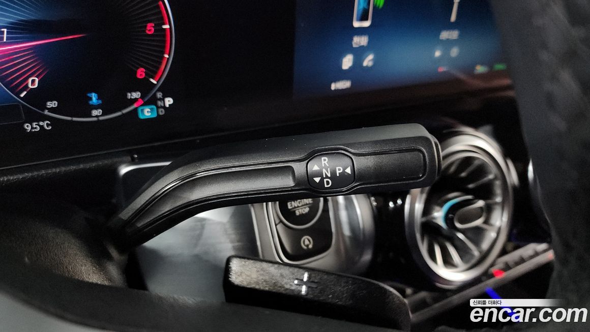 Mercedes-Benz GLB-Class 2024