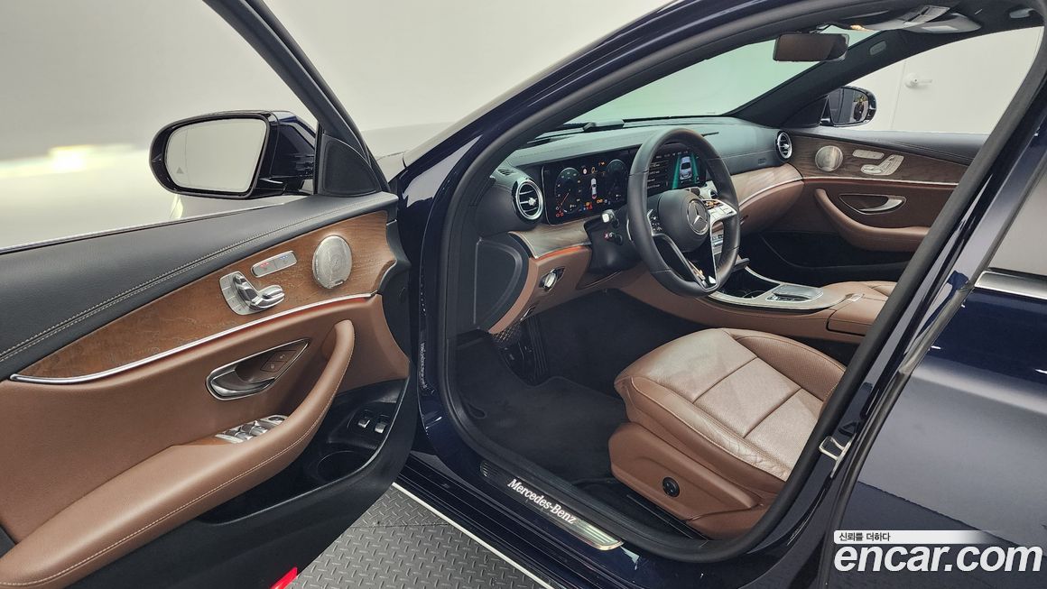 Mercedes-Benz E-Class 2021