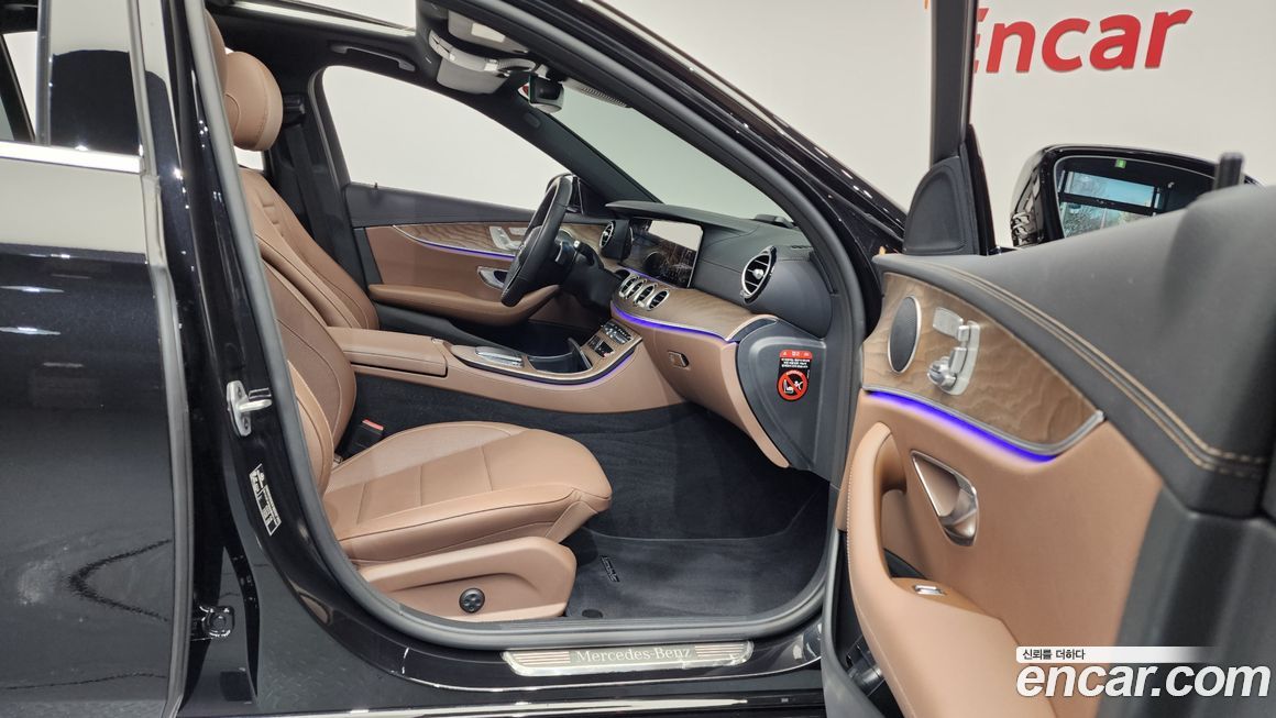 Mercedes-Benz E-Class 2022