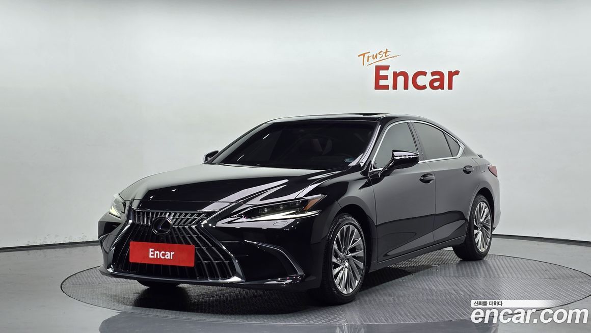 Lexus ES 2023