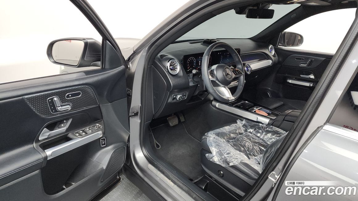 Mercedes-Benz GLB-Class 2024