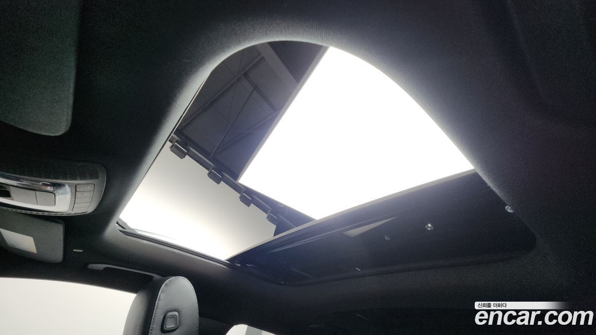 Mercedes-Benz GLB-Class 2024