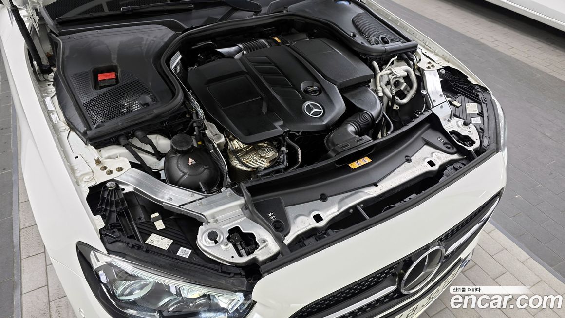 Mercedes-Benz E-Class 2022