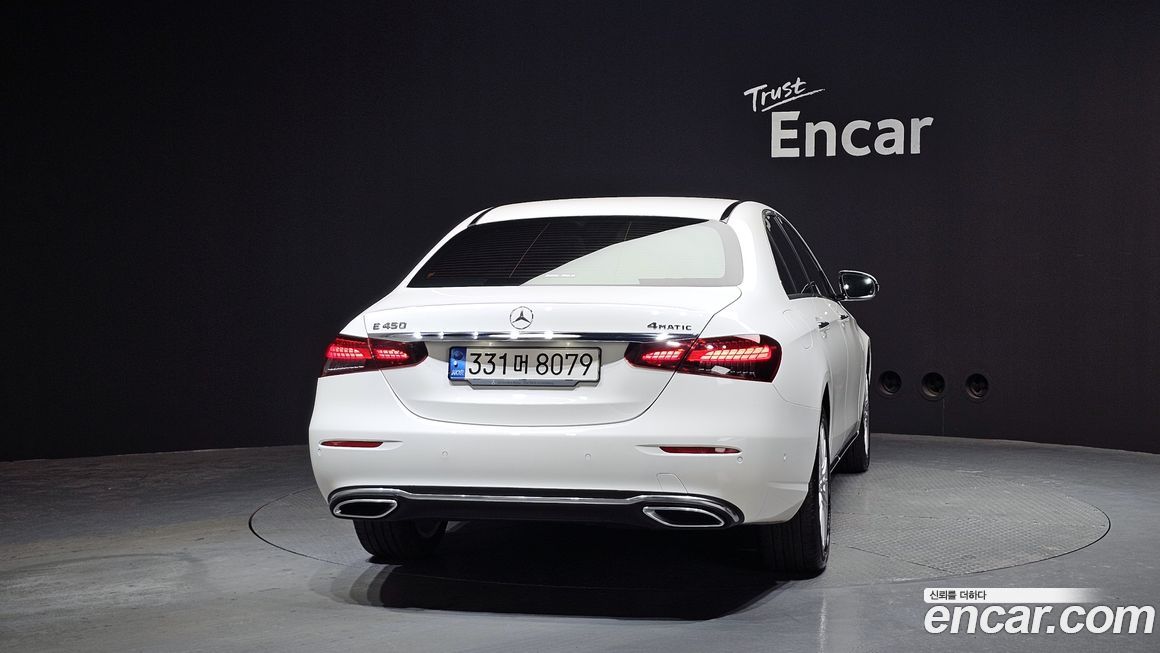 Mercedes-Benz E-Class 2022