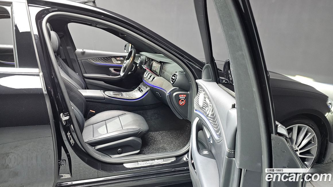 Mercedes-Benz E-Class 2022