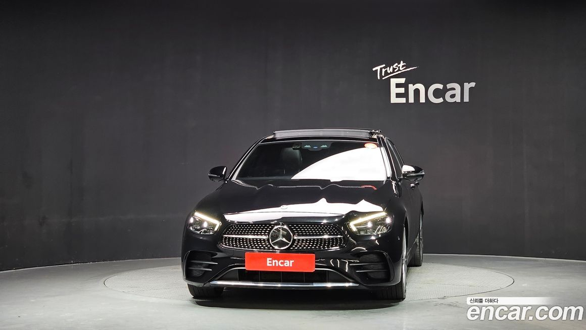 Mercedes-Benz E-Class 2022