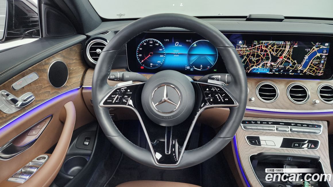 Mercedes-Benz E-Class 2022