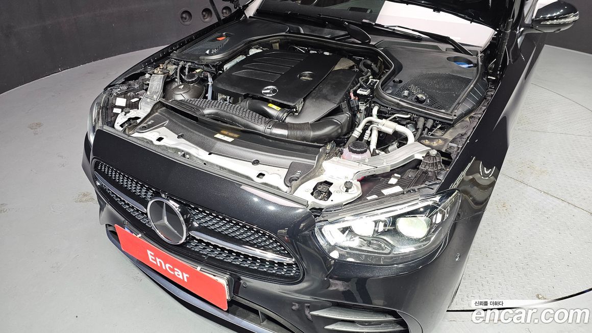 Mercedes-Benz E-Class 2022