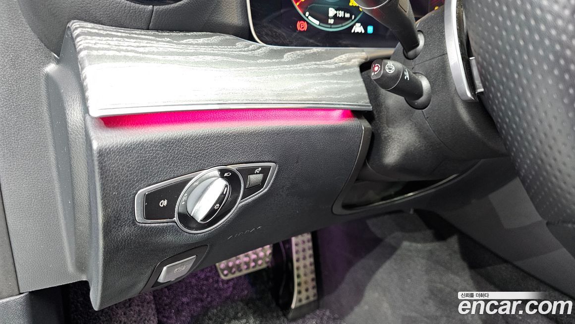 Mercedes-Benz E-Class 2022