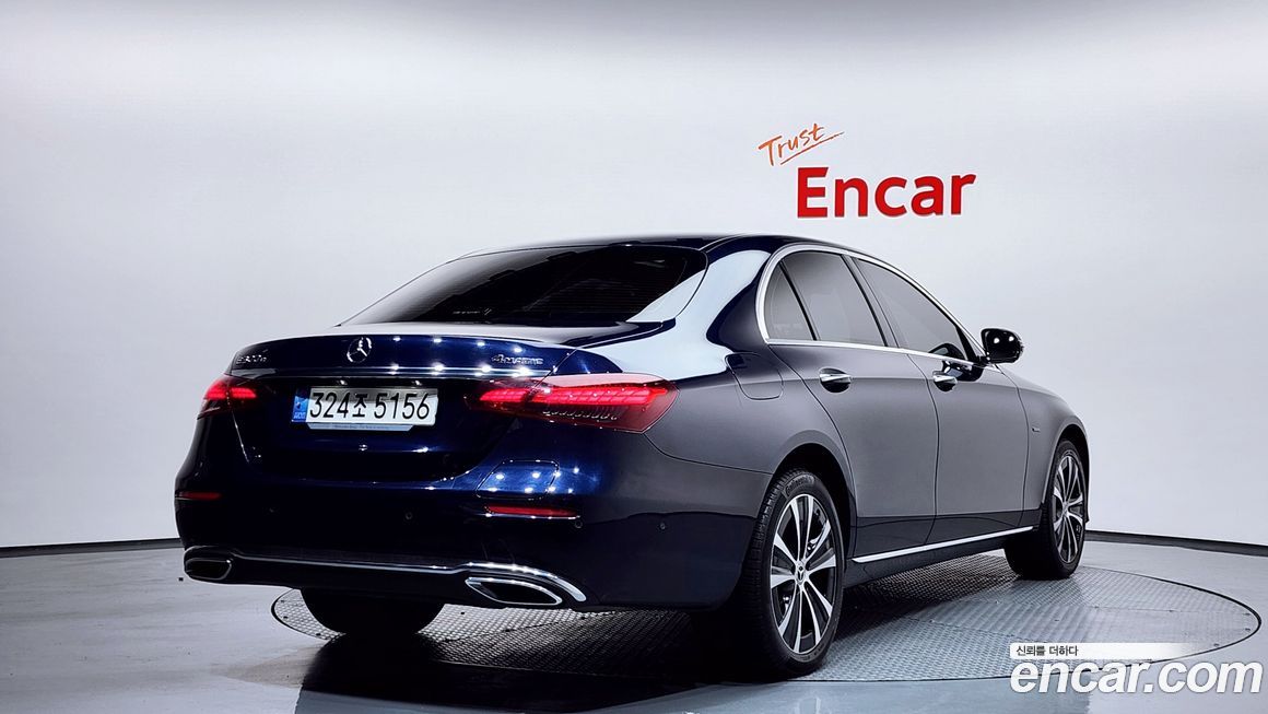 Mercedes-Benz E-Class 2021