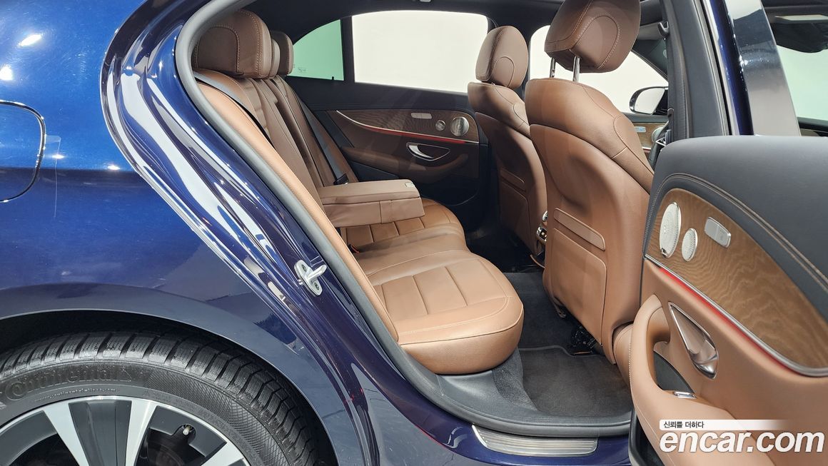 Mercedes-Benz E-Class 2021