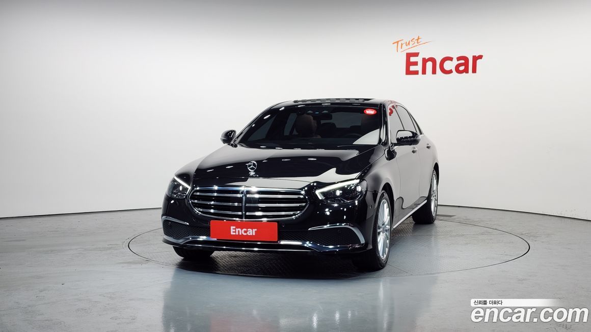 Mercedes-Benz E-Class 2022