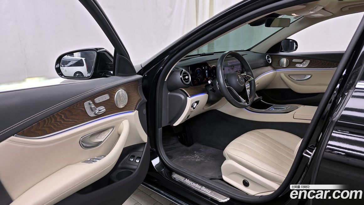 Mercedes-Benz E-Class 2023