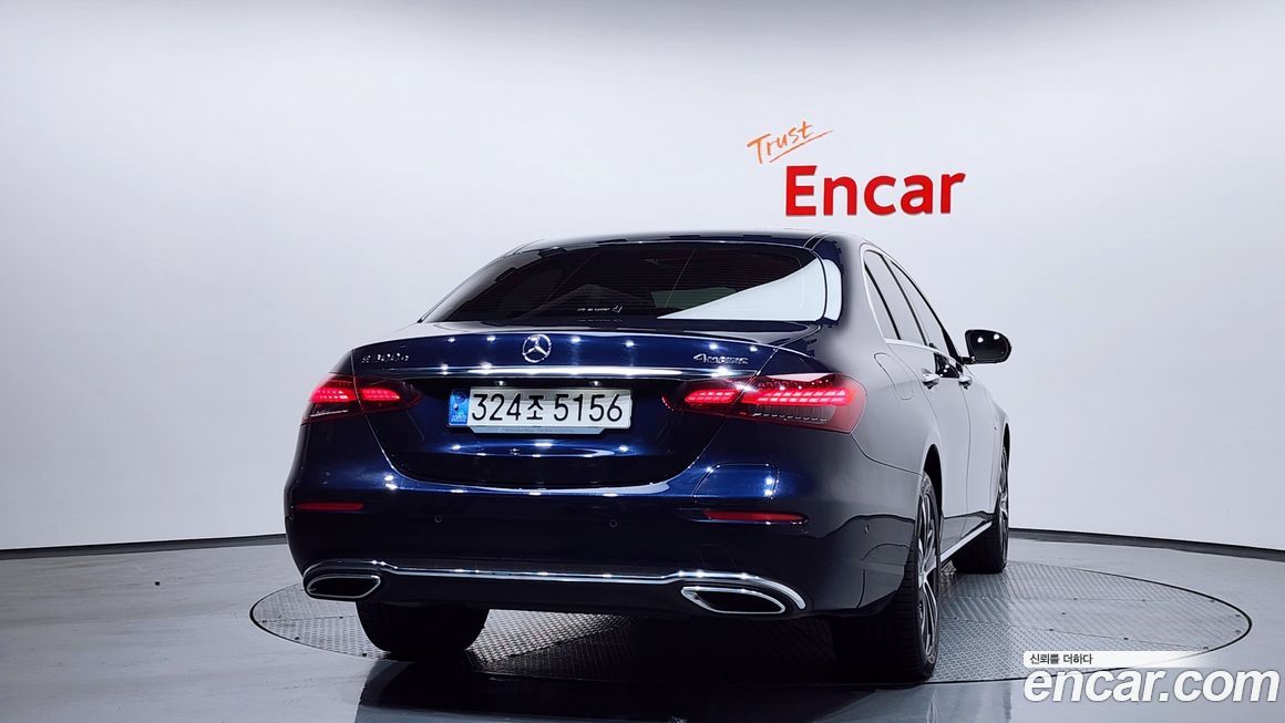 Mercedes-Benz E-Class 2021