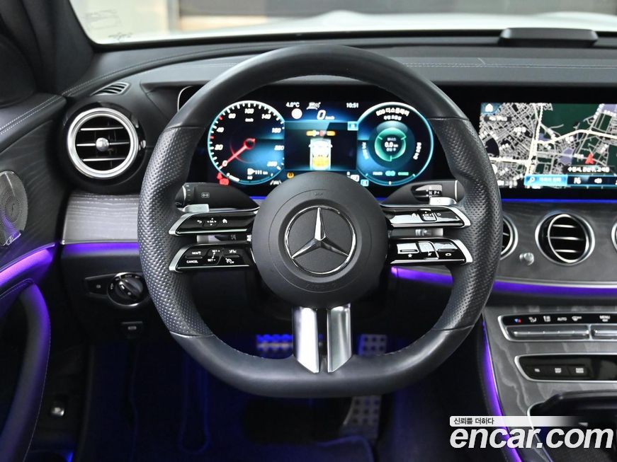 Mercedes-Benz E-Class 2021