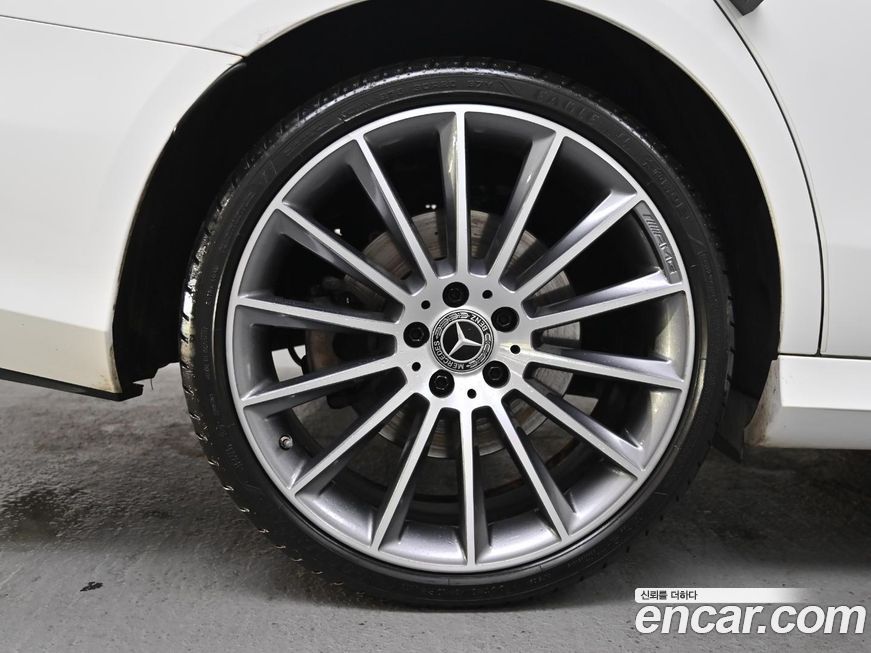 Mercedes-Benz E-Class 2021