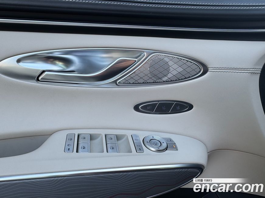 Genesis GV70 2024