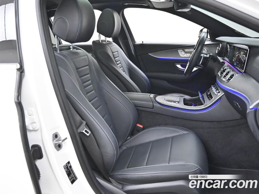 Mercedes-Benz E-Class 2021