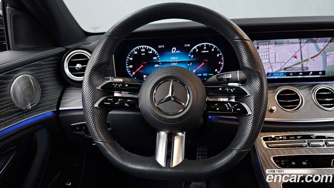 Mercedes-Benz E-Class 2021