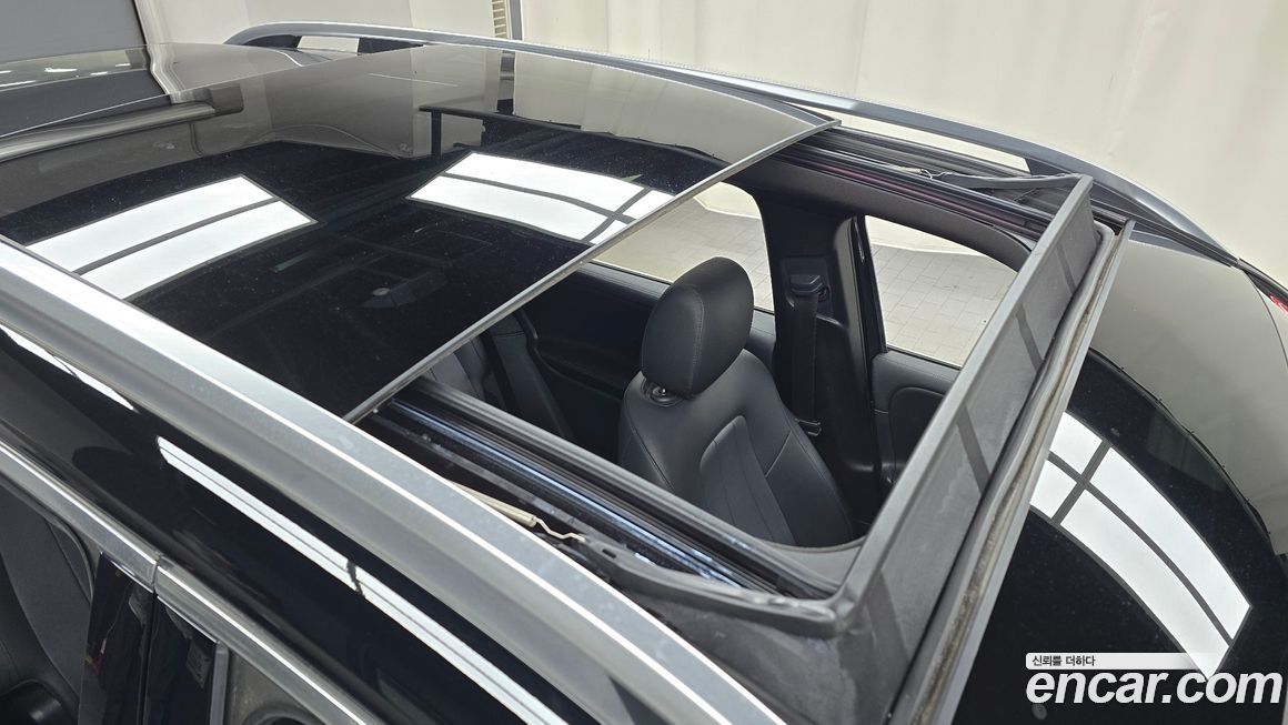 Mercedes-Benz GLB-Class 2023