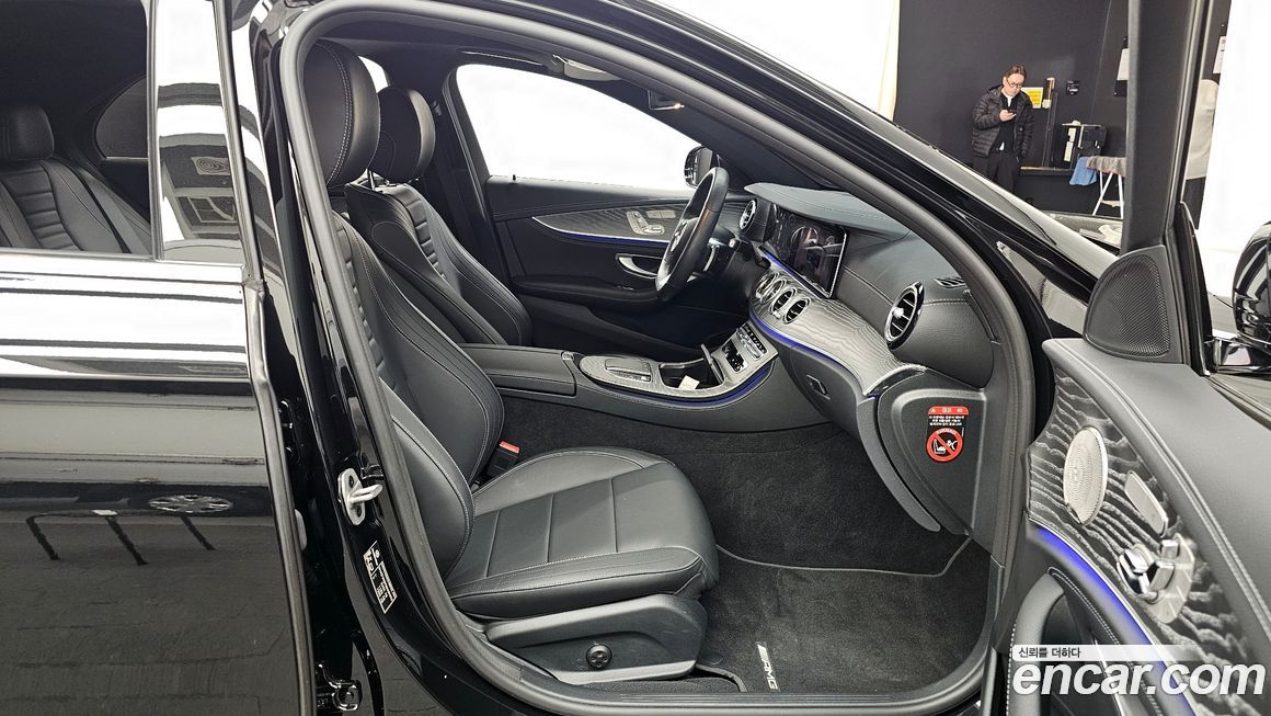 Mercedes-Benz E-Class 2021