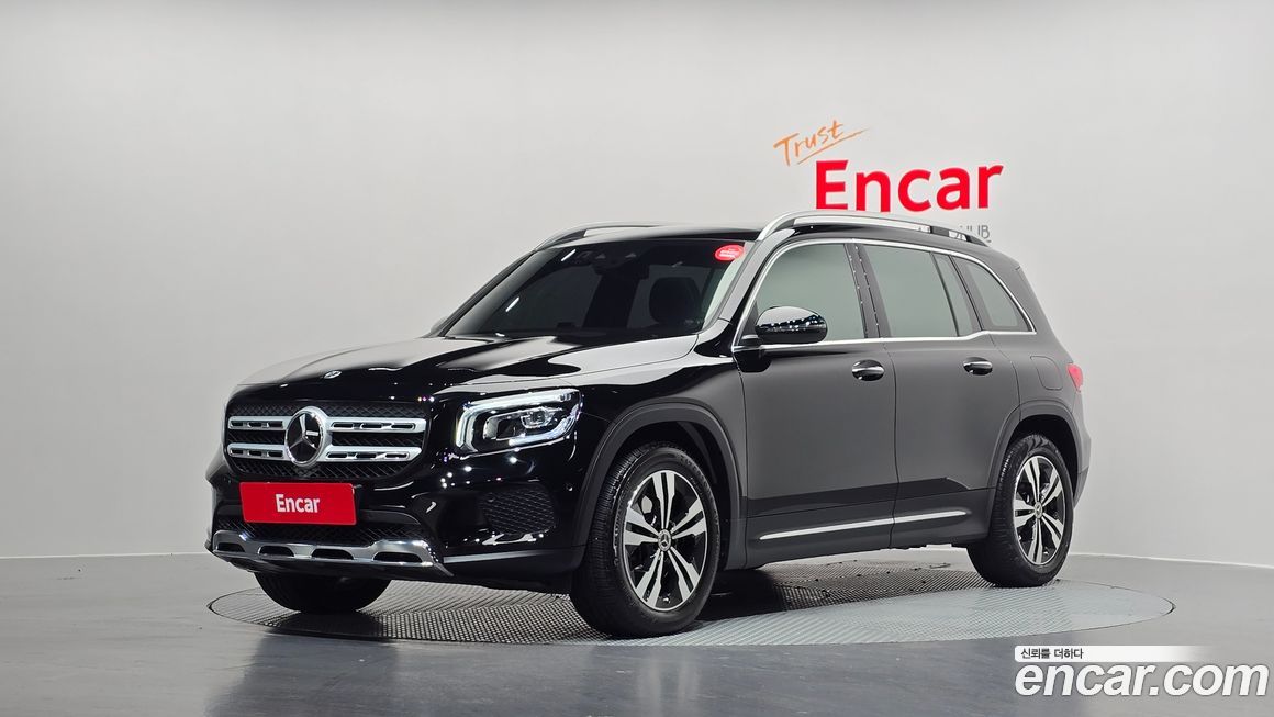 Mercedes-Benz GLB-Class 2023