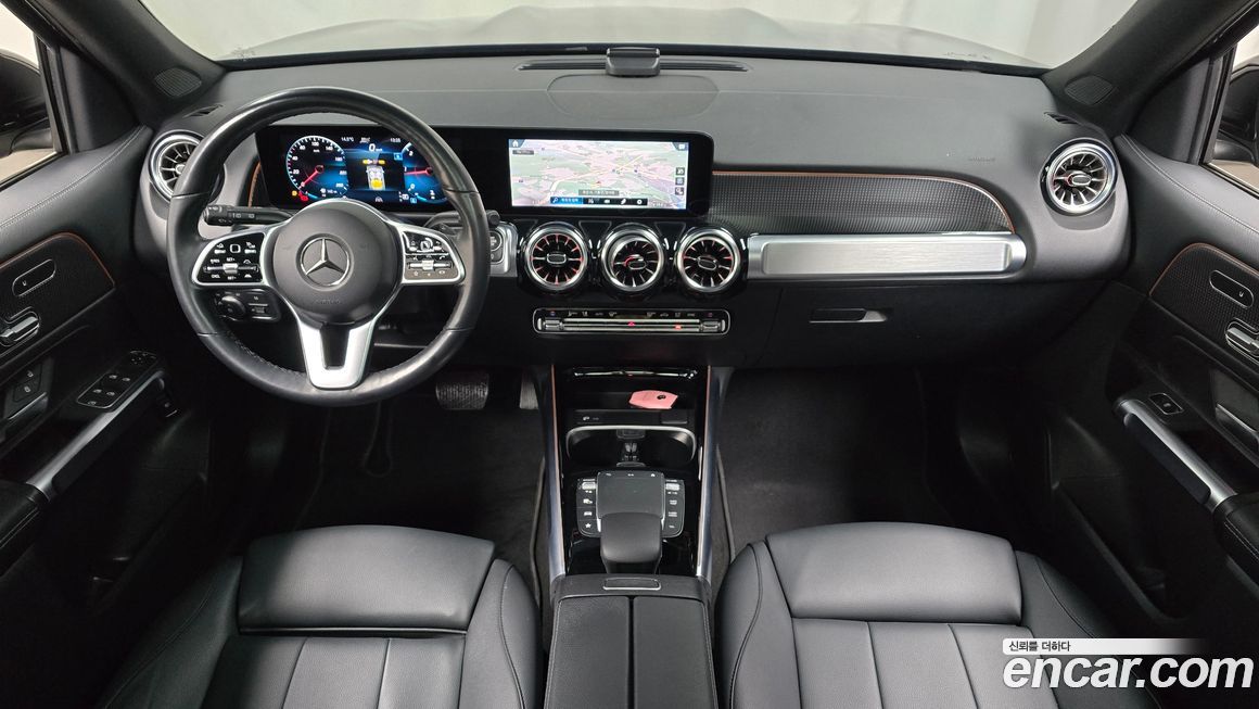 Mercedes-Benz GLB-Class 2023
