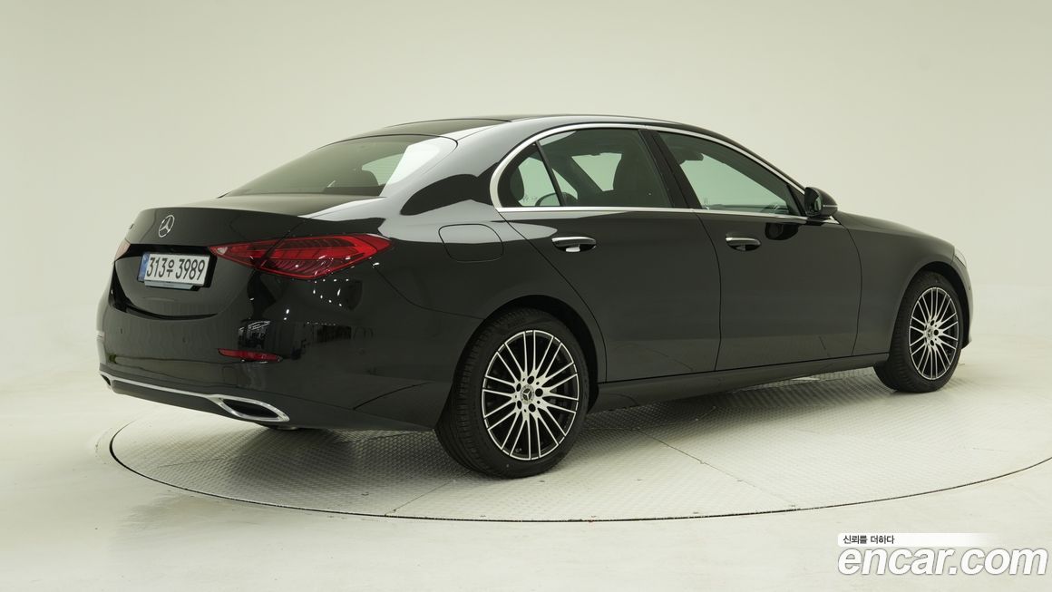 Mercedes-Benz C-Class 2025