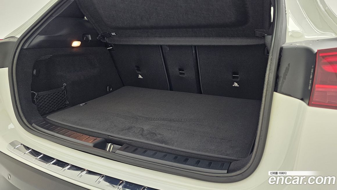 Mercedes-Benz EQA 2025