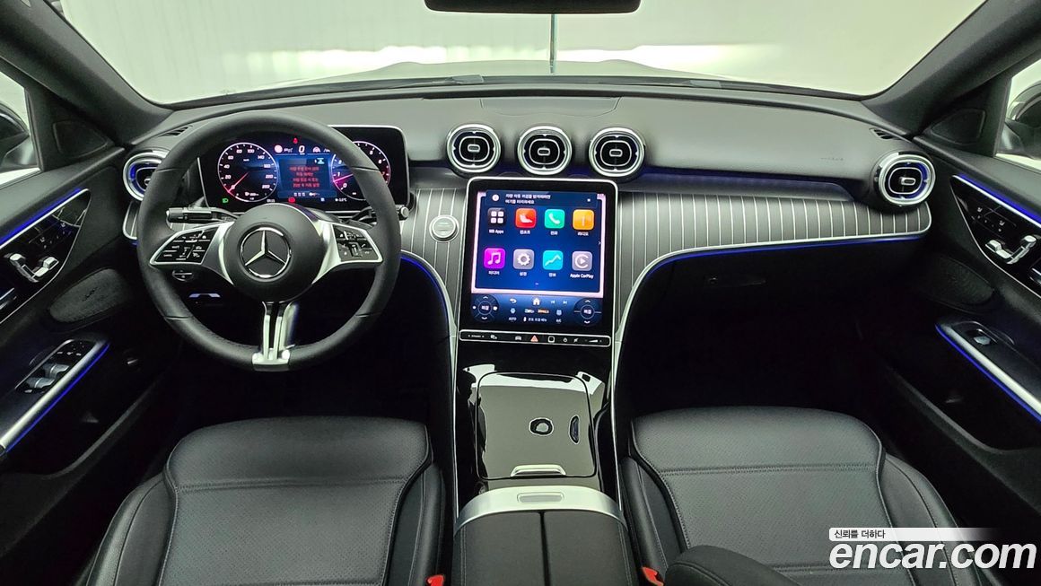 Mercedes-Benz C-Class 2025