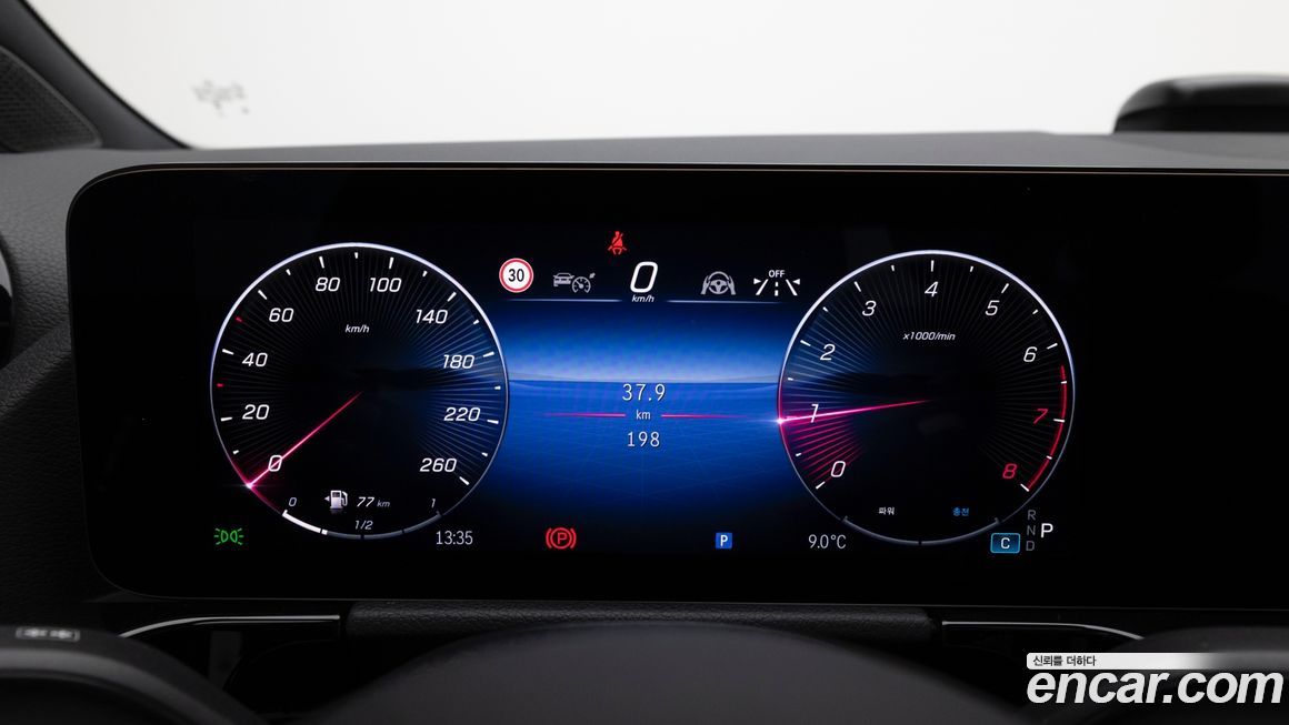 Mercedes-Benz GLA-Class 2026