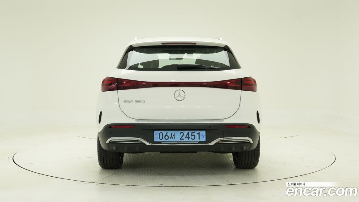 Mercedes-Benz EQA 2025
