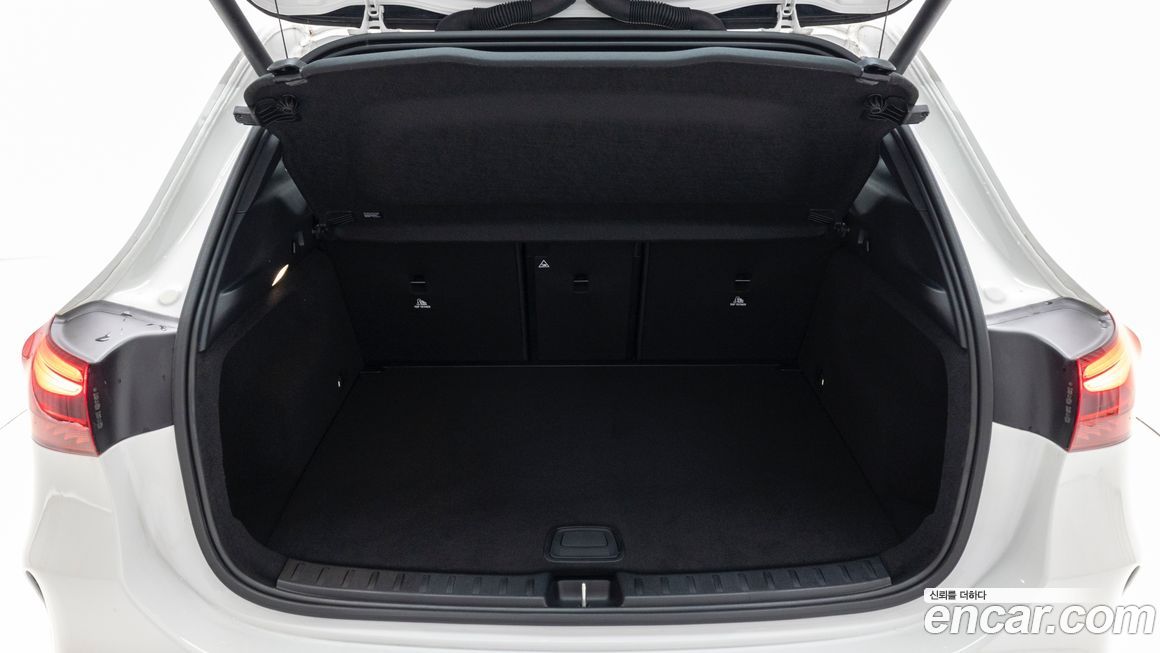 Mercedes-Benz GLA-Class 2026