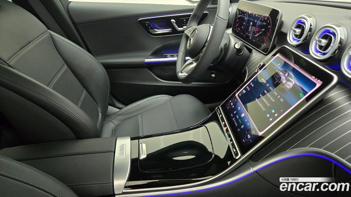 Mercedes-Benz C-Class 2025