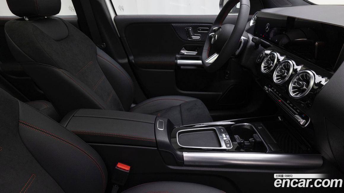 Mercedes-Benz GLA-Class 2026