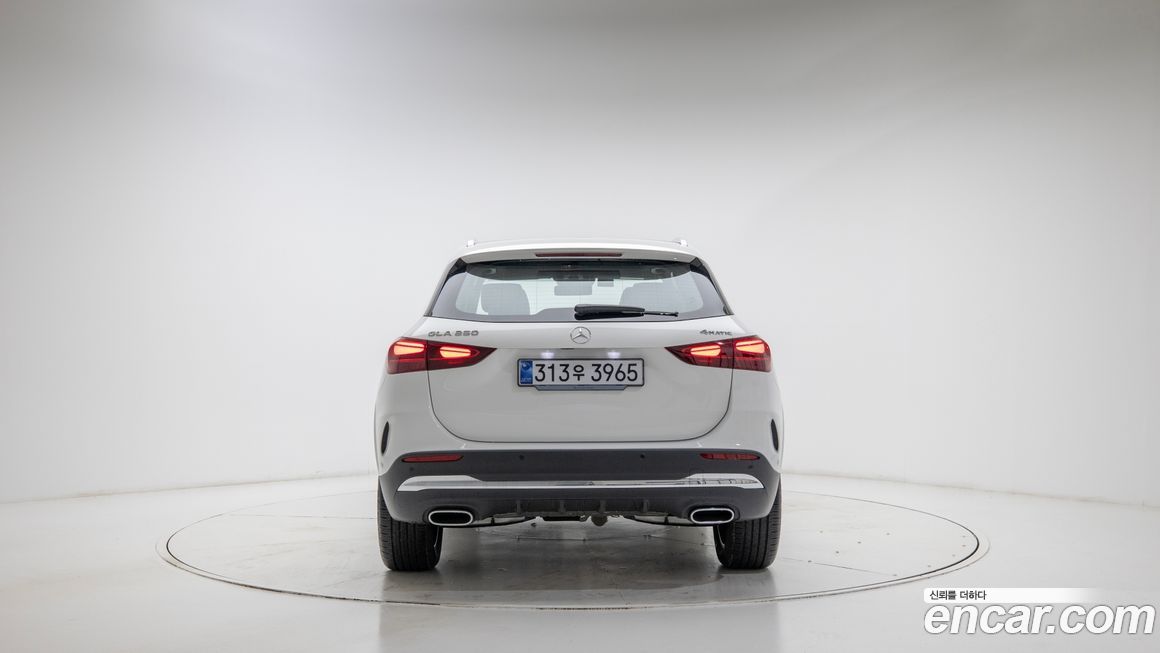 Mercedes-Benz GLA-Class 2026