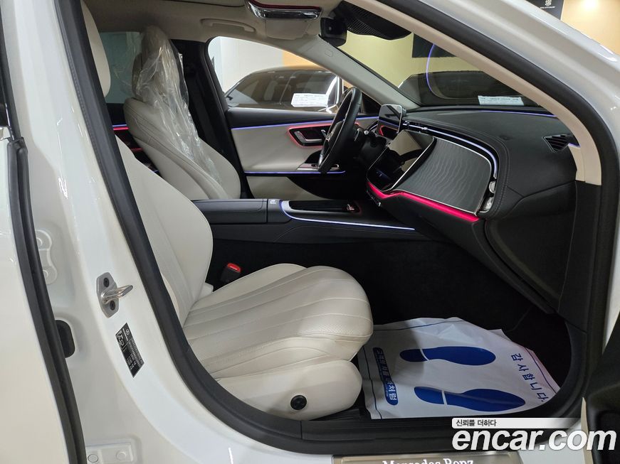 Mercedes-Benz E-Class 2025