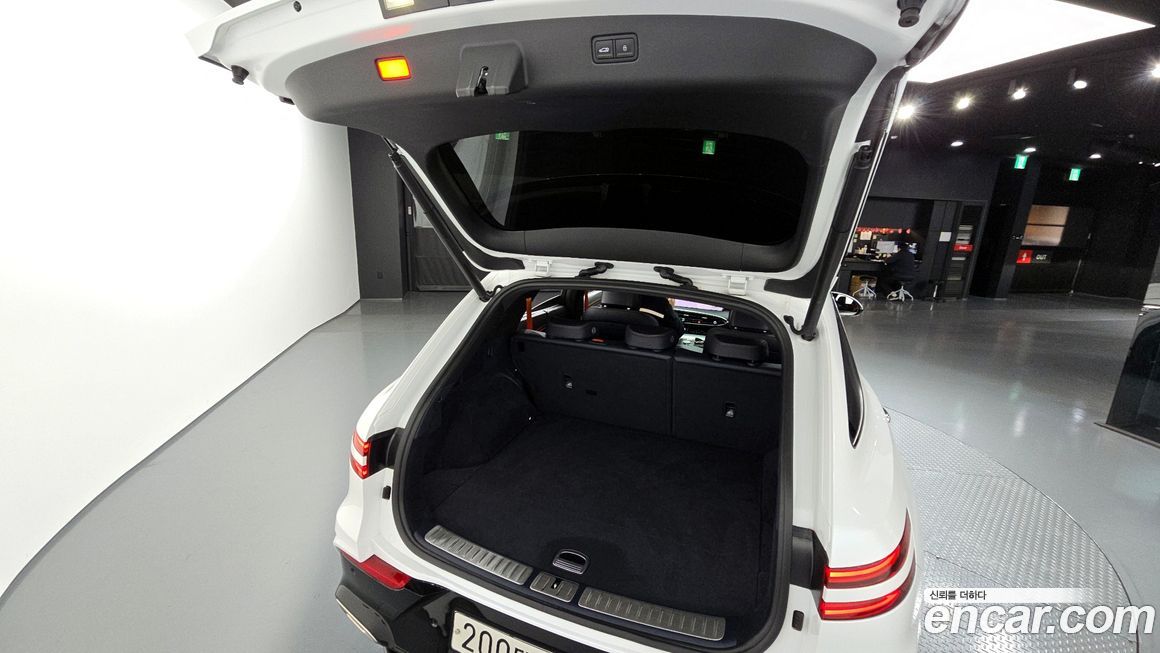 Genesis GV70 2025