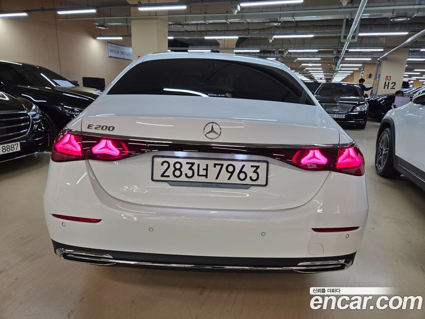 Mercedes-Benz E-Class 2025