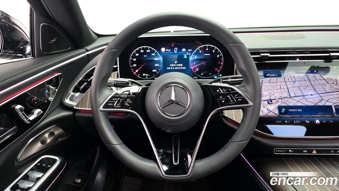 Mercedes-Benz E-Class 2024