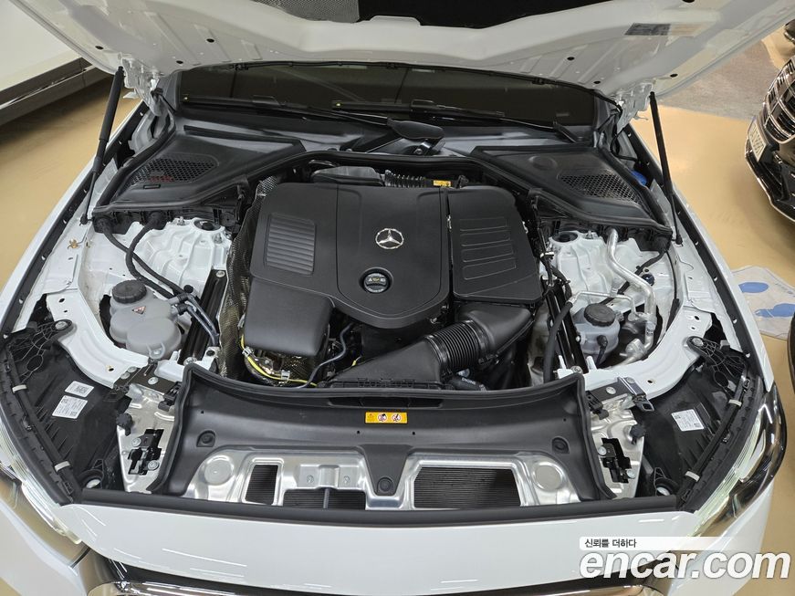 Mercedes-Benz E-Class 2025