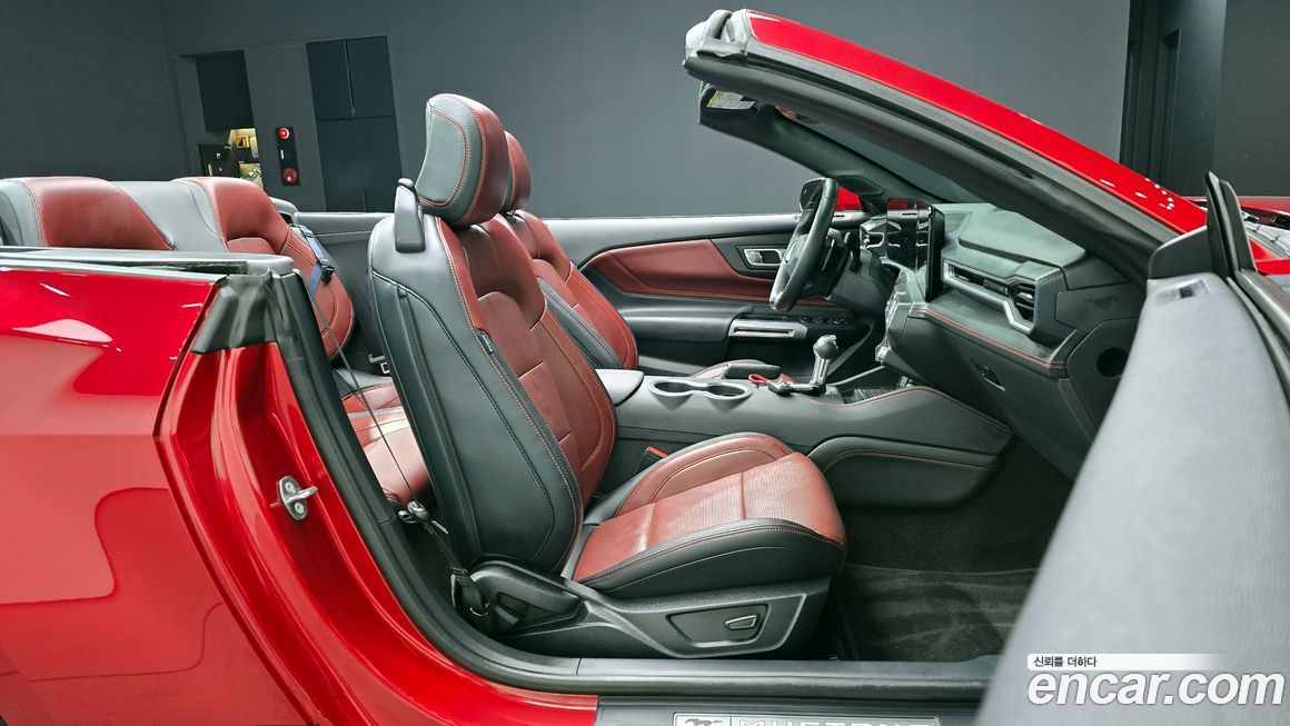 Ford Mustang 2024
