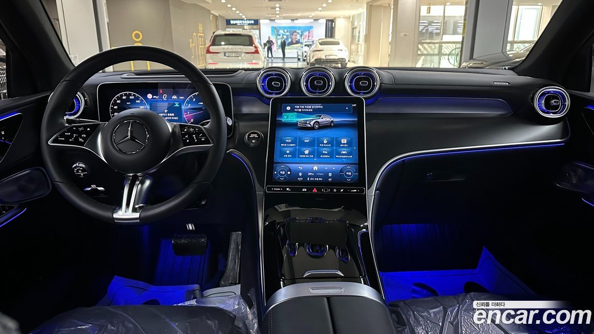 Mercedes-Benz GLC-Class 2025