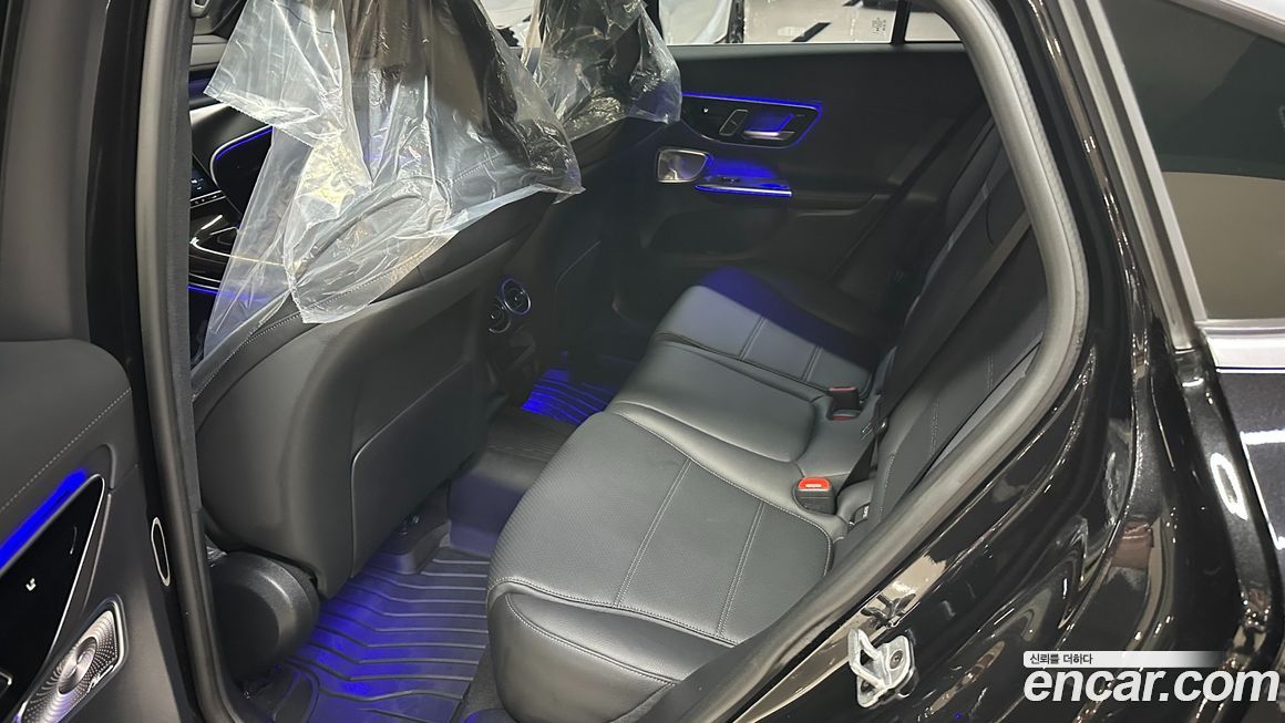 Mercedes-Benz GLC-Class 2025