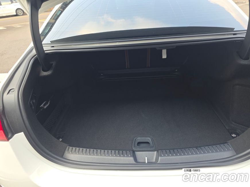 Mercedes-Benz E-Class 2026