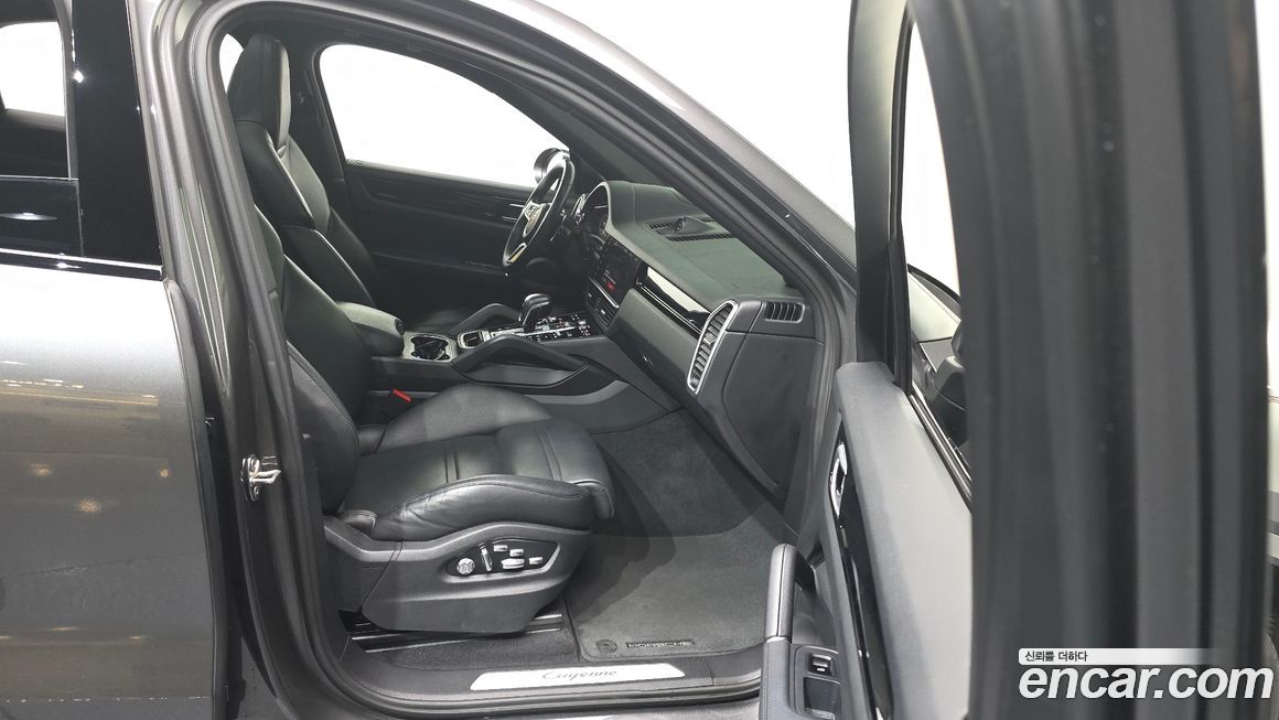 Porsche Cayenne 2020