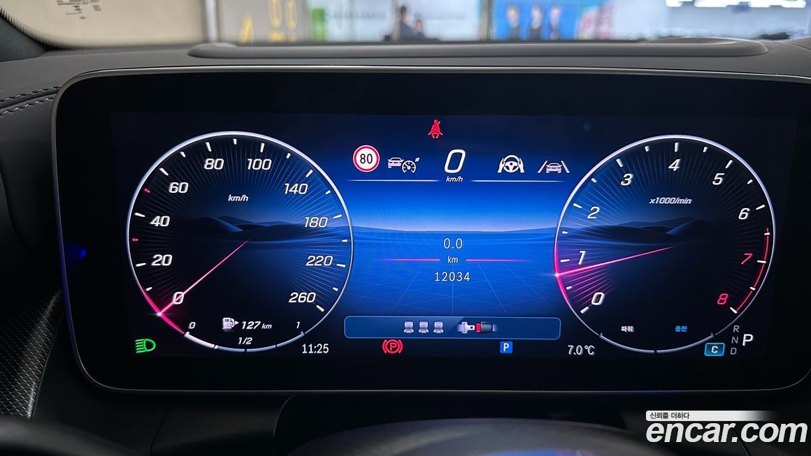 Mercedes-Benz GLC-Class 2025