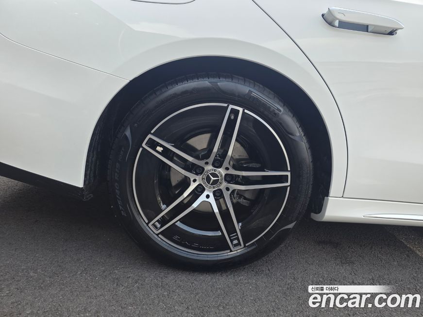 Mercedes-Benz E-Class 2026