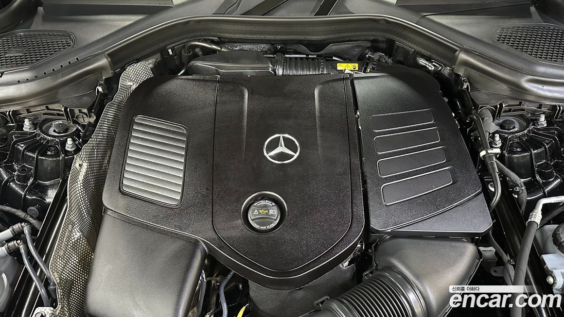 Mercedes-Benz GLC-Class 2025